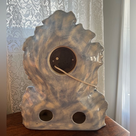 Large Mantle Clock - Picture 5 of 6